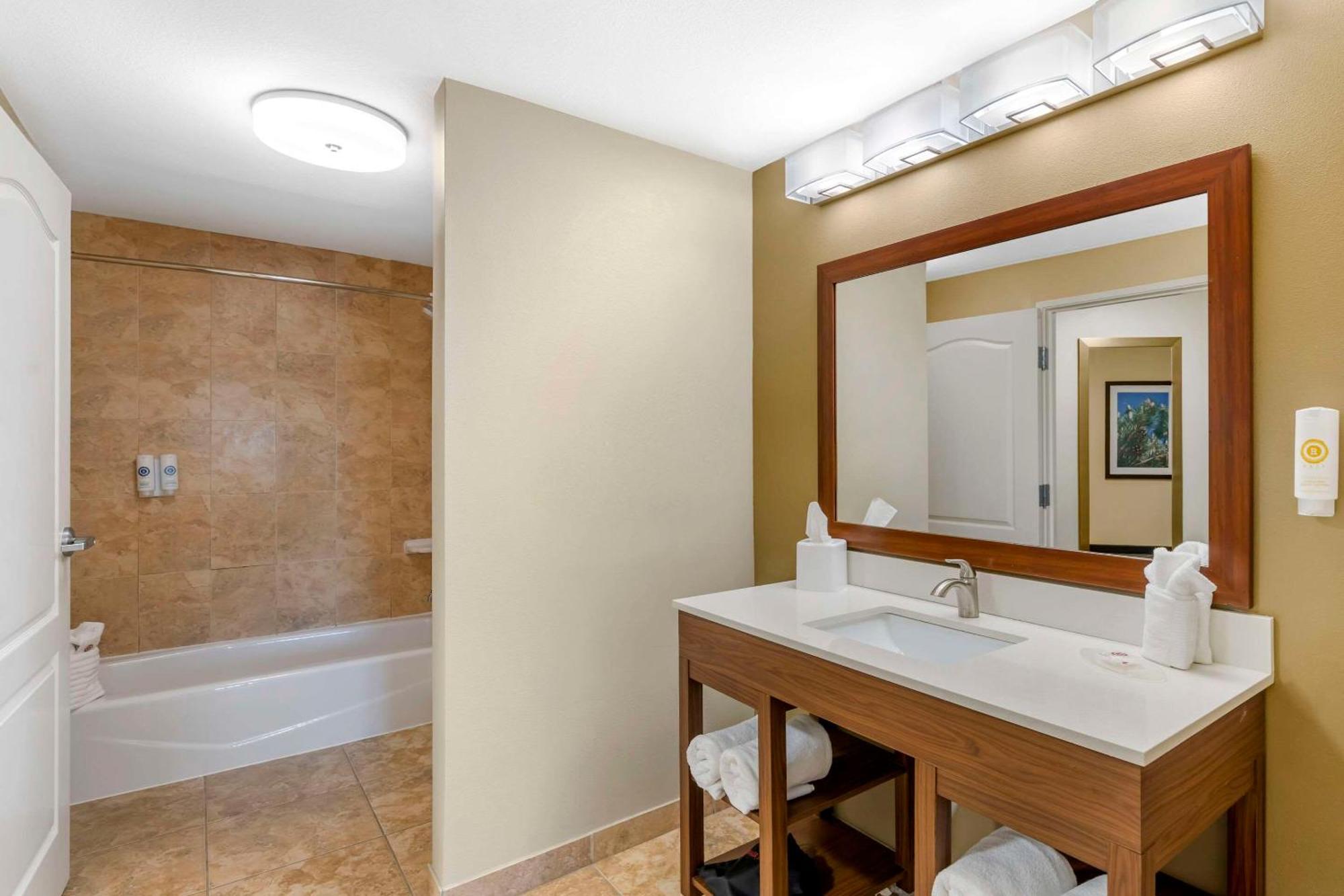 Comfort Inn & Suites Тифтон Экстерьер фото